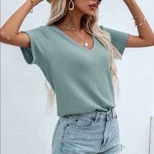 Waffle knit V neck tee